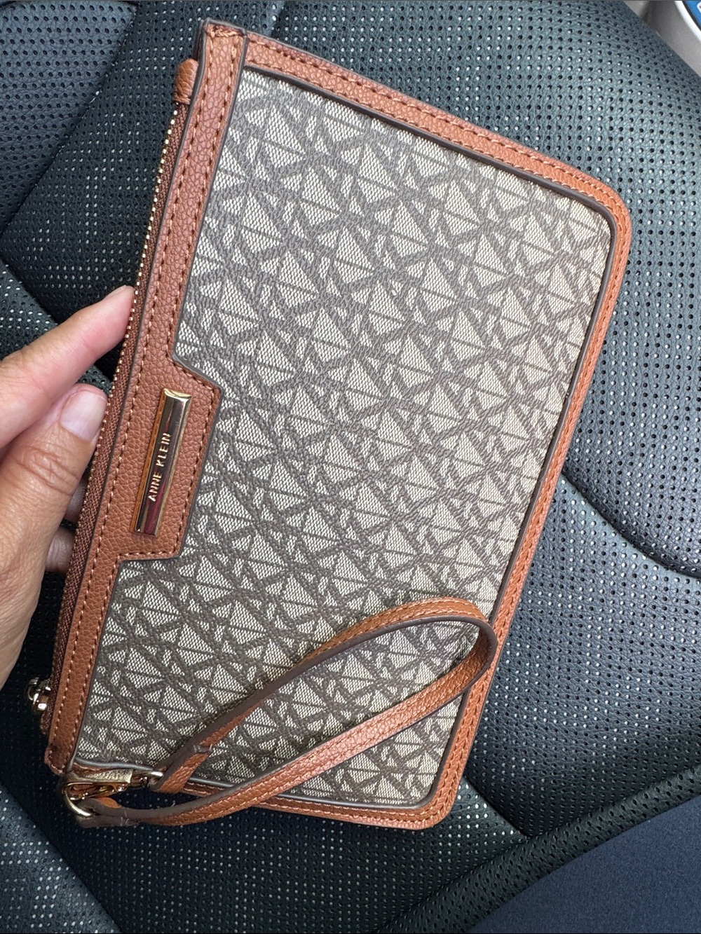 Anne Klein Brown Logo Print Wristlet Clutch with Tan Trim - Picture 2 of 6